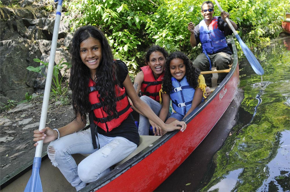 Family-Paddle-Bronx-River-Alliance