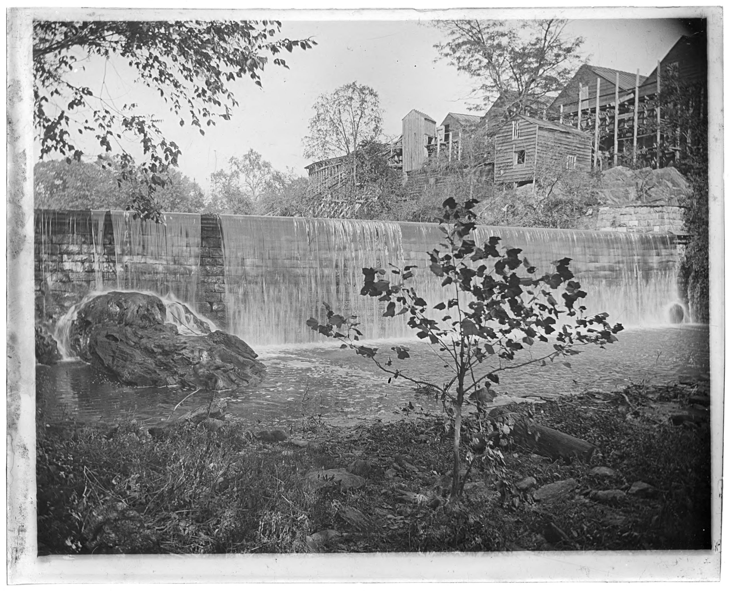 Bronx River falls stone dam Bronx Park Bronx N.Y. 1902 - New-York Historical Society